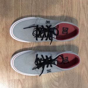 DC skate shoes, gray, size 7, men’s